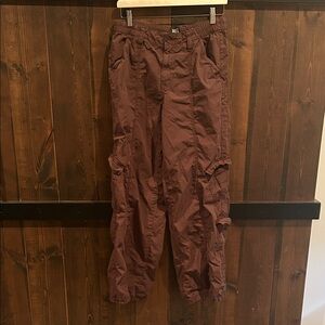 Urban Outfitters Brown Y2K Cargo Pants Women’s Size L